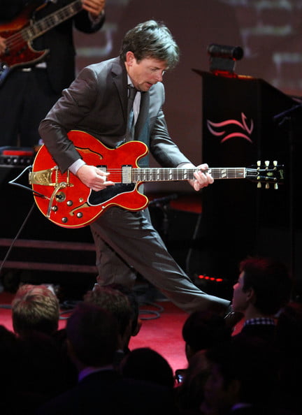 Michael J. Fox tocando "Johnny B. Goode" j fox johnny