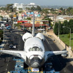 Fotogalería del transbordador Endeavour recorriendo las calles de California shuttle d2 17