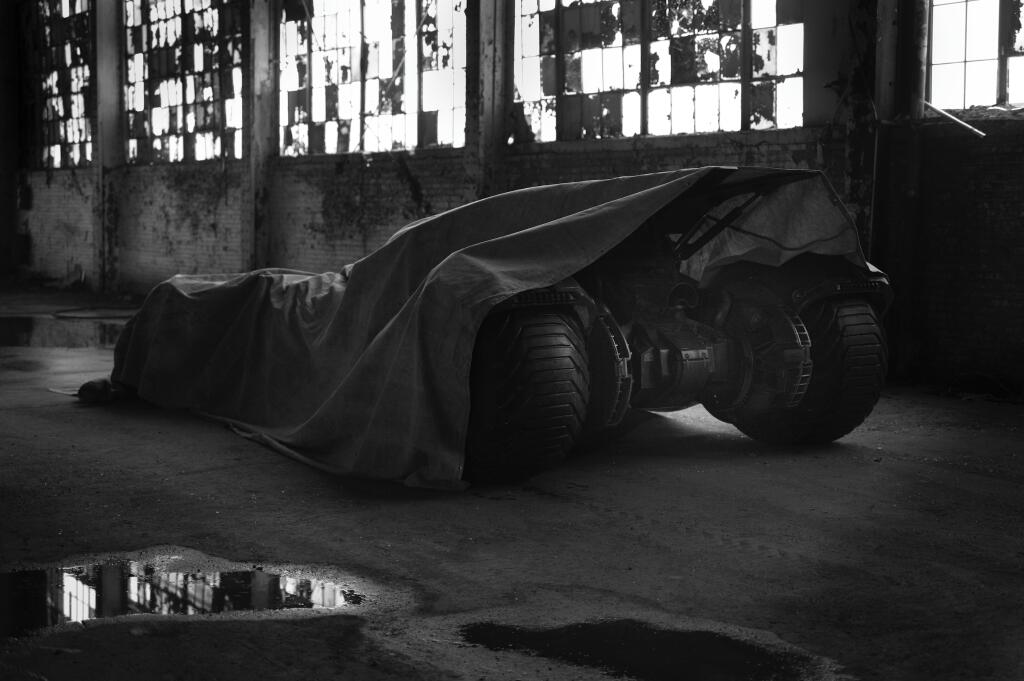 Primera imagen de Ben Affleck como Batman batman-vs-superman-batmobile