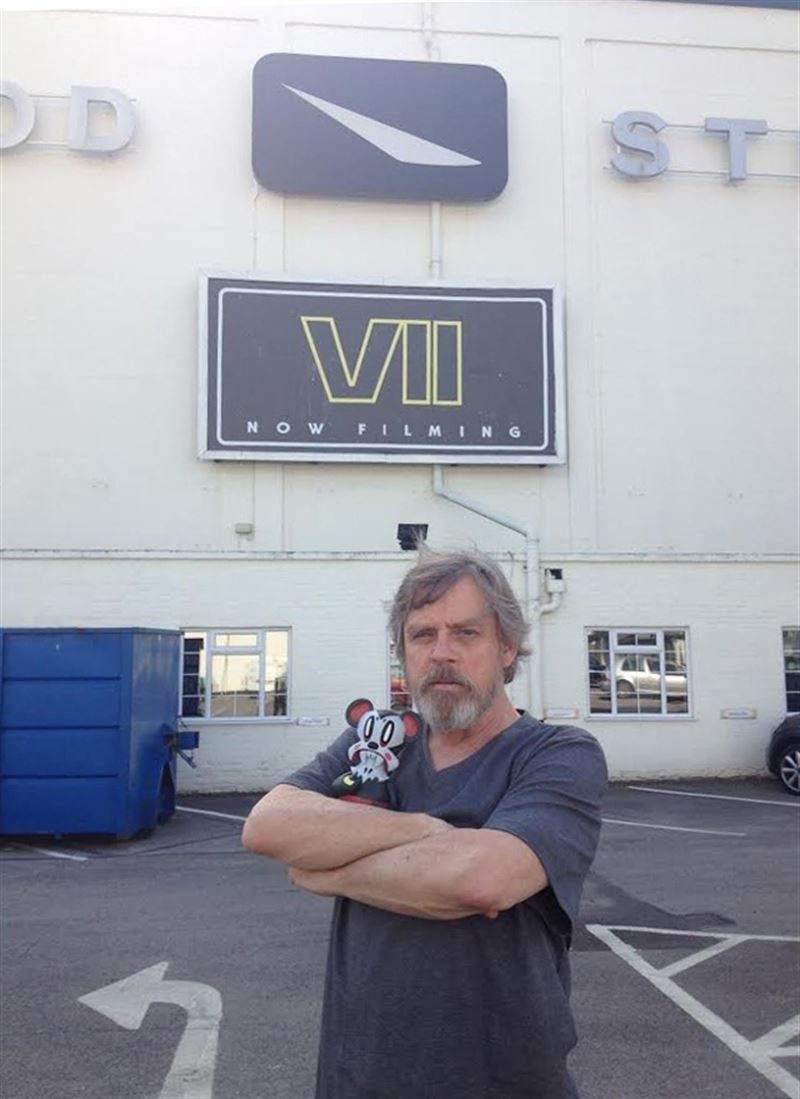 Dan a conocer los villanos de Star Wars VII, Darth Vader pasa lista mark hamill