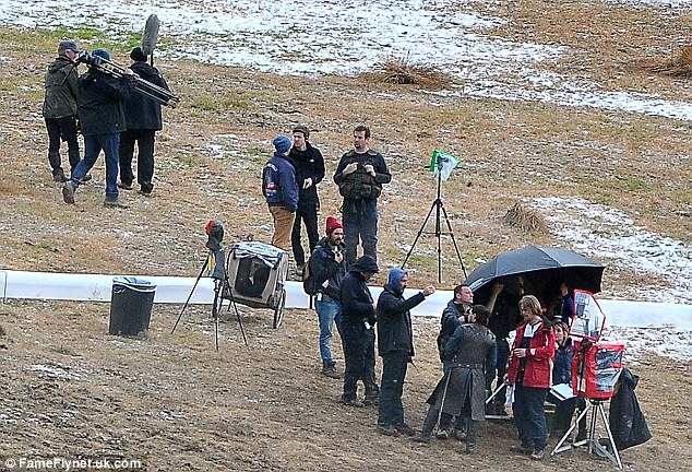 Fotografían a Kit Harington caracterizado de Jon Snow jon snow belfast2
