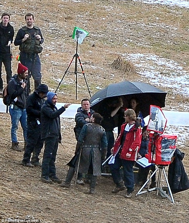 Fotografían a Kit Harington caracterizado de Jon Snow jon snow belfast4