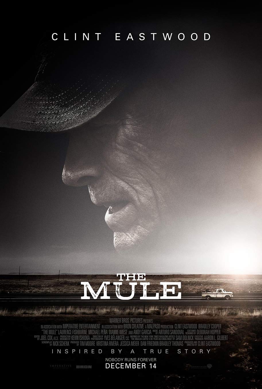 Clint Eastwood luce en el primer poster de The Mule The Mule poster clint eastwood