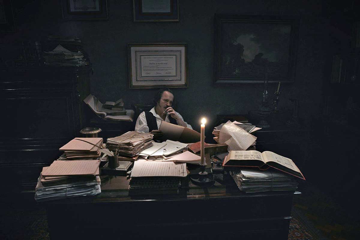 Reseña de Kardec, la historia del fundador del espiritismo en Netflix kardec medeiros