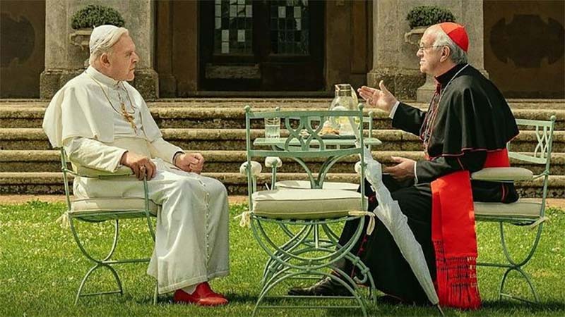 Los Dos Papas es curiosamente humana Los Dos Papas Reseña