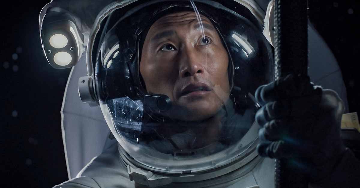 UN PASAJERO INESPERADO muestra al espacio como una hermosa pesadilla stowaway Daniel Day Kim