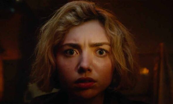 Peyton List protagoniza School Spirits