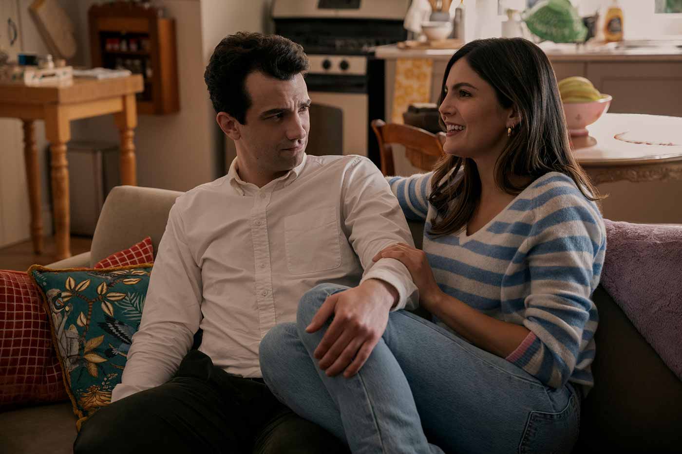 'Fubar': Schwarzenegger regresa a la comedia de acción en TV Fubar Jay Baruchel Monica Barbaro