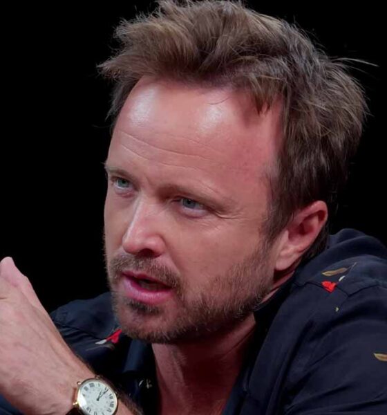 Aaron Paul da una lección de vida en Hot Ones